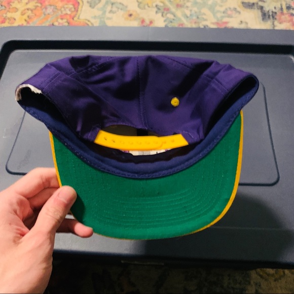 Vintage 90s LA Lakers nba snapback hat - Picture 2 of 5